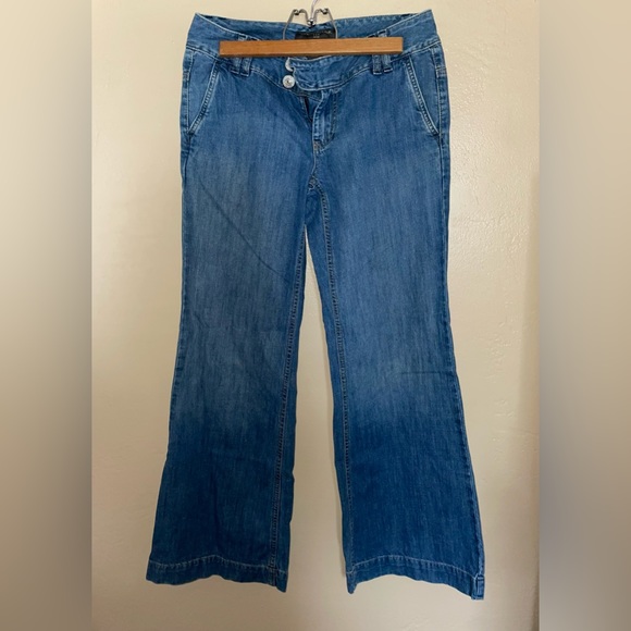 Banana Republic Flare Jeans - Picture 1 of 3